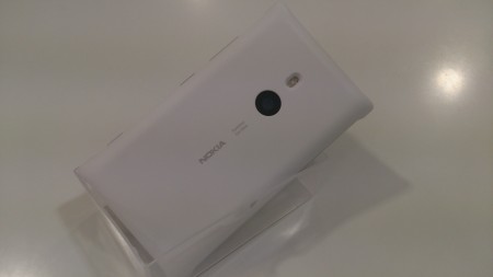 Nokia Lumia 925 Wireless charging shell review Nokia Lumia 925 Wireless charging shell review